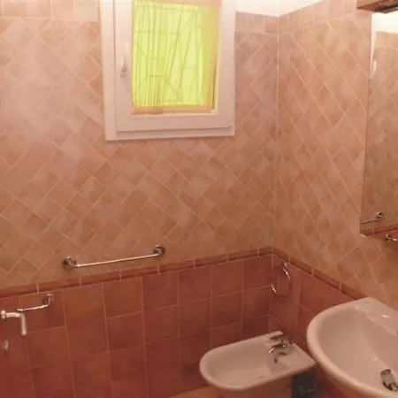 Apartament Two-storey Flat With Shared Pool And Patio